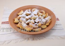 Oblyzni: traditional sweet cookies