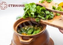 Best Traditional Green Borshch recipe (Ukrainian Sorrel Soup)